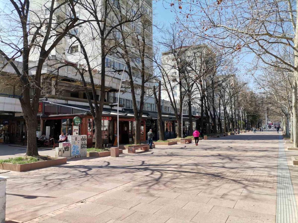 Calla 4 Apartment - Main Square, In The City Shopping Center - Parking Slot With Securiti And Video Camera Üsküp Dış mekan fotoğraf